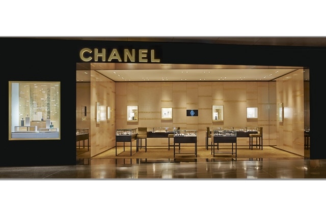 CHANEL تفتتح متجرها في مطار حمد الدولي في قطر