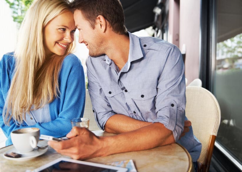 كيف يعبّر الرّجل عن حبّه لك؟