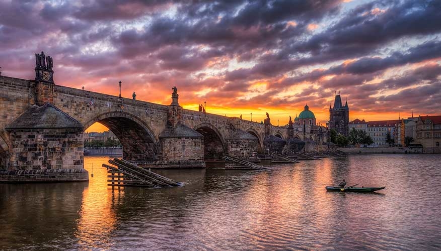 “Prague” طبيعة خلابة، مدينة مميزة لتمضية عيد حب خيالي!