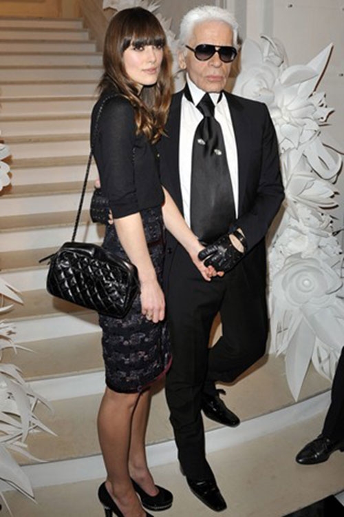 شانيل تحدد الأسعار