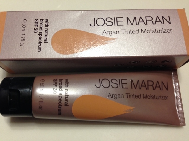 كريم Argan Tinted Moisturizer من Josie Maran
