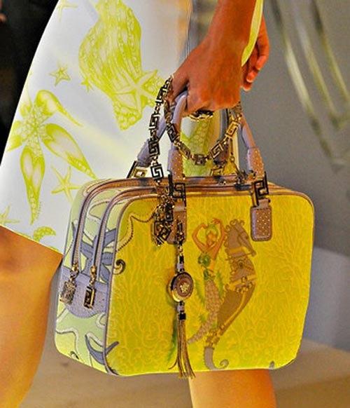 حقائب Versace لصيف رائع