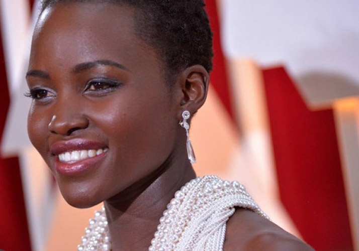مكياج Lupita Nyong’o المذهل