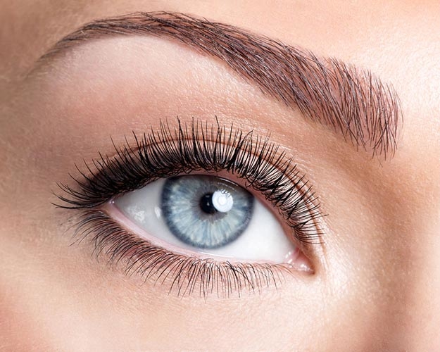نصائح مكياج مفيدة للحفاظ على سلامة عينيك