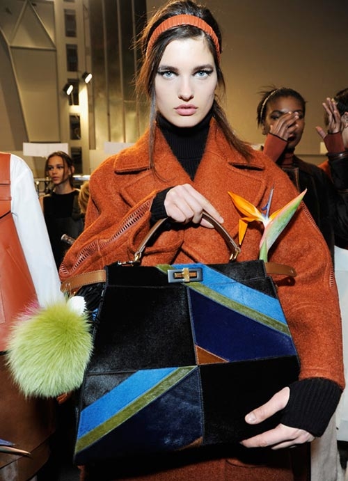 المجموعة الأولى من تصاميم Fendi