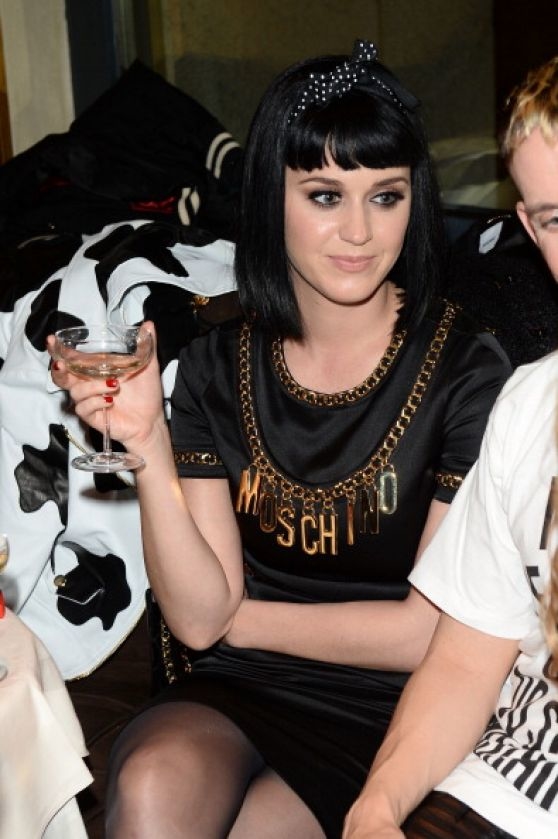 وجه Moschino الجديد