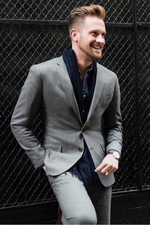 J Crew تتخلى عن Alejandro Rhett