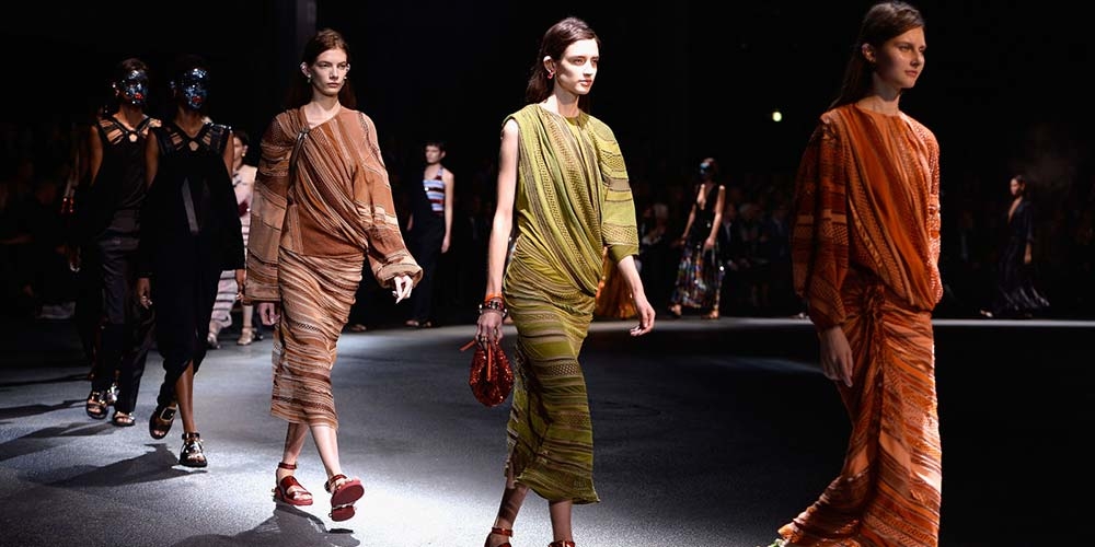 نقل عرض Givenchy