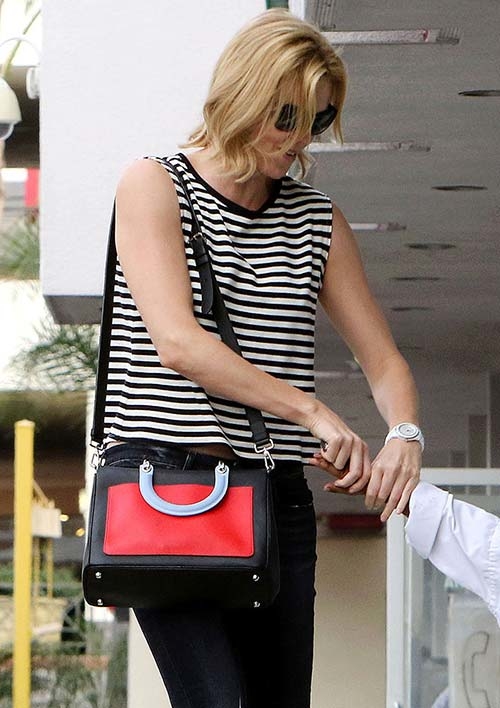 حقائب أنيقة من Charlize Theron