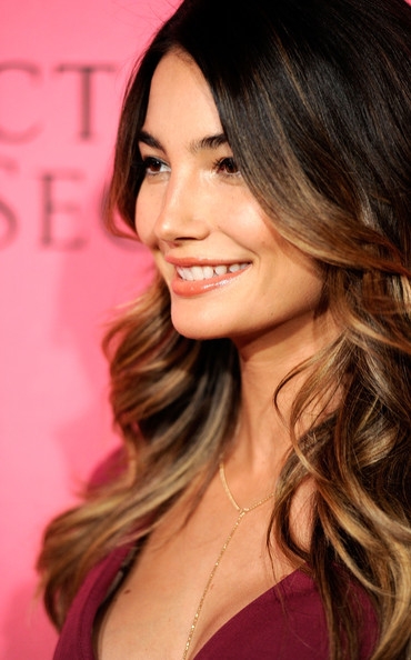 احصلي على هايلايت Victoria’s Secret Angels