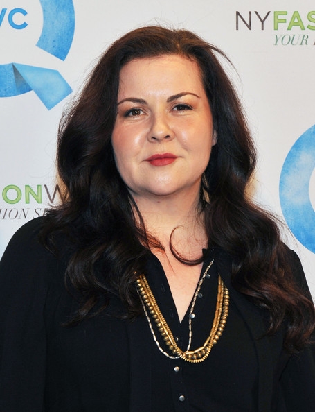 Cynthia Vincent تتعاون مع O’Neil