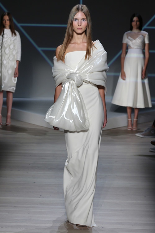 عرض Pamella Roland