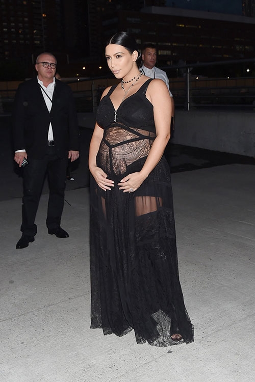 هكذا أطّلت Kim Kardashian
