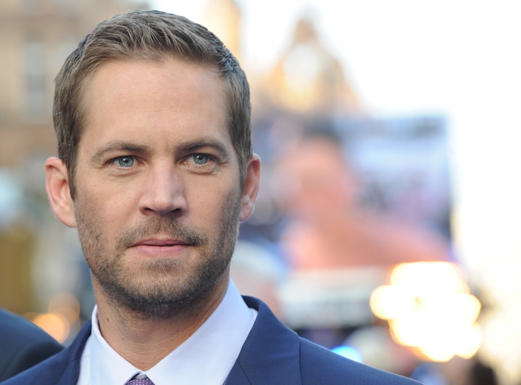 معايدة النجم الراحل Paul Walker