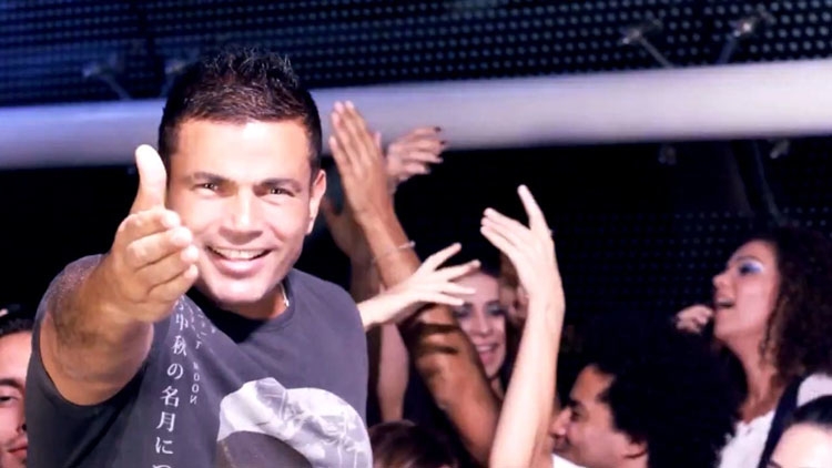 هكذا ردّ عمرو دياب على الإشاعات