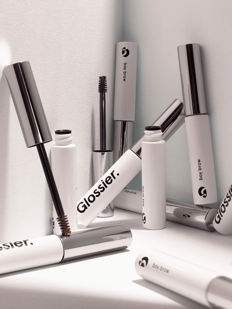 جل الحواجب Glossier