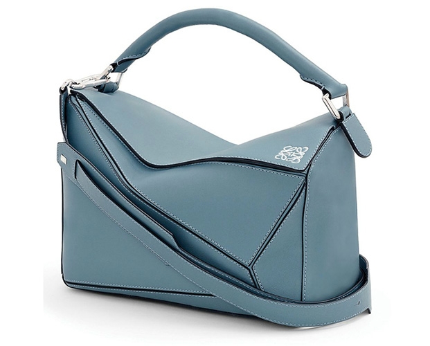 اخترنا لكِ حقيبة Loewe