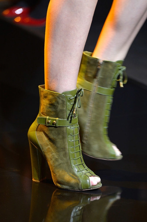 أحذية Elie Saab لأناقتك!
