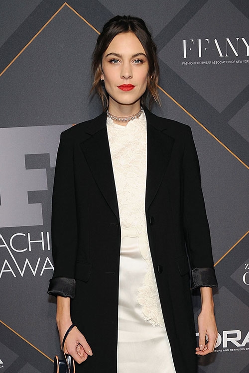 إطلالة خلابة من Alexa Chung