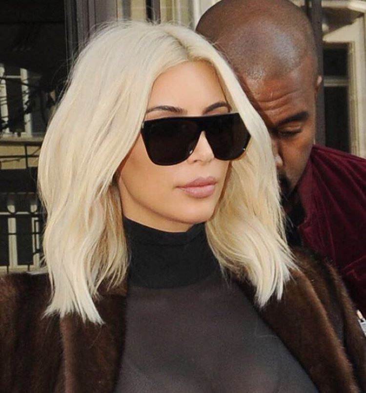 تسريحات شعر متنوعة من Kim Kardashian