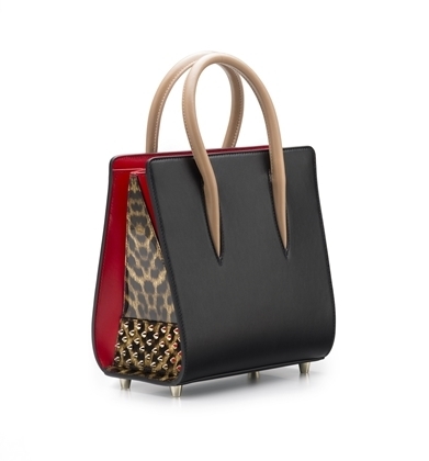سحر في حقائب Louboutin