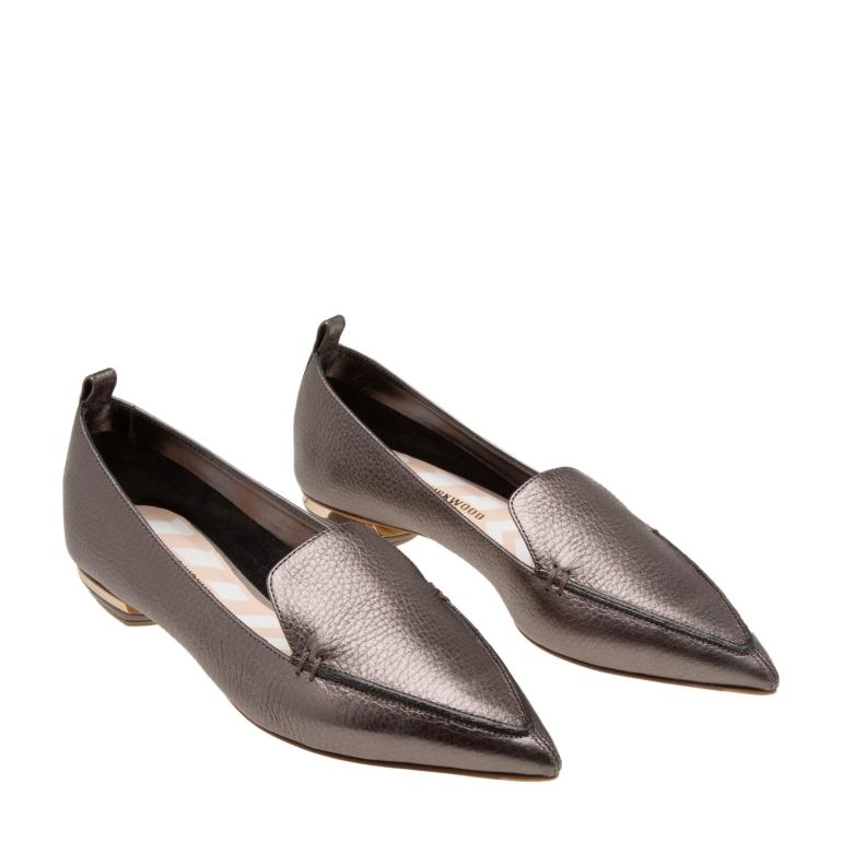 Level Shoes  تطلق مجموعة خاصة بشهر رمضان