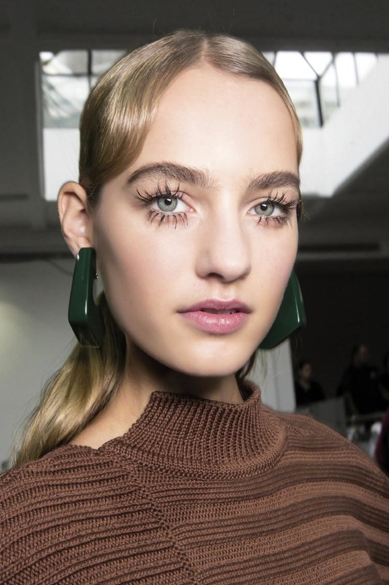 رموش  غيـــر تقليدية