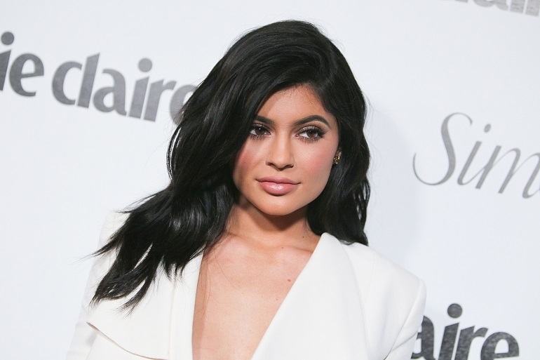 تعرّفي على الصورة الأولى لطفلة Kylie Jenner