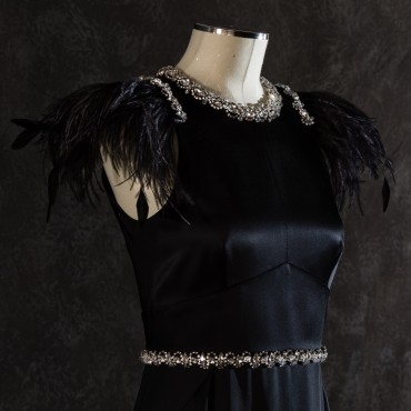 إلى جميع محبّات  Miu Miu، تألّقنَ اليوم بالفساتين الراقية!