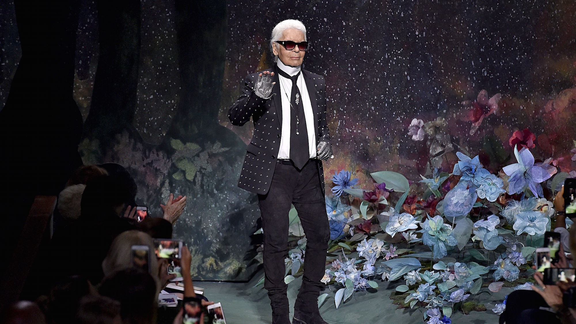 Karl Lagerfeld بعيداً عن عالم الموضة