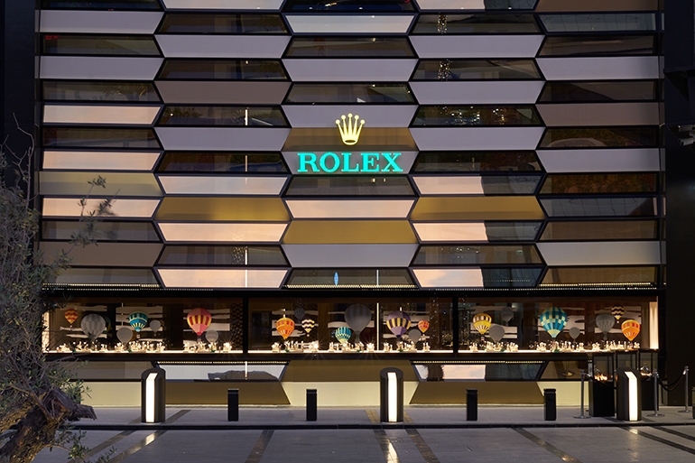 Rolex تأخذك في مغامرة فخمة وشيّقة