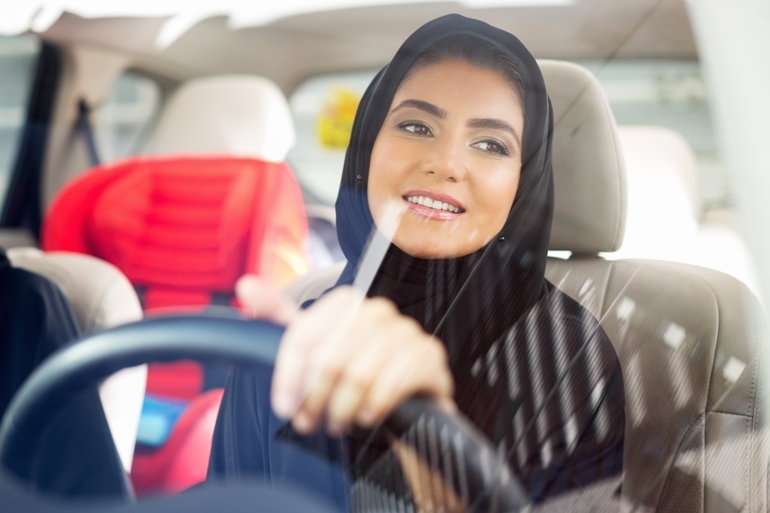 رخصة القيادة السعوديّة بين يديك للمرّة الأولى