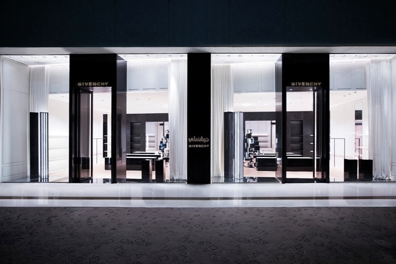 دار Givenchy تحمل لك مفاجأة سارّة في دبي مول