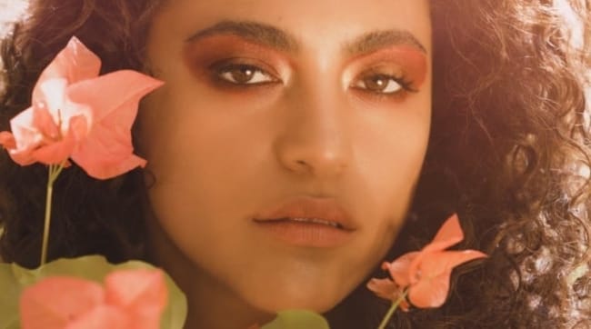 ألوان الصيف لمكياجٍ دافئ