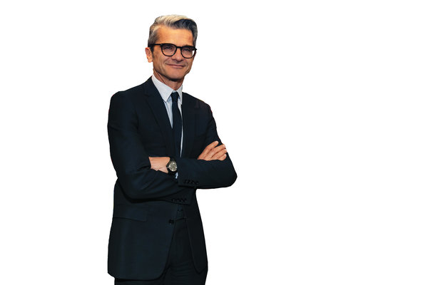 Serge Brunschwig: الحرفيّة‭ ‬ركن‭ ‬أساسيّ‬‬ في إرث ‬Fendi‬‬