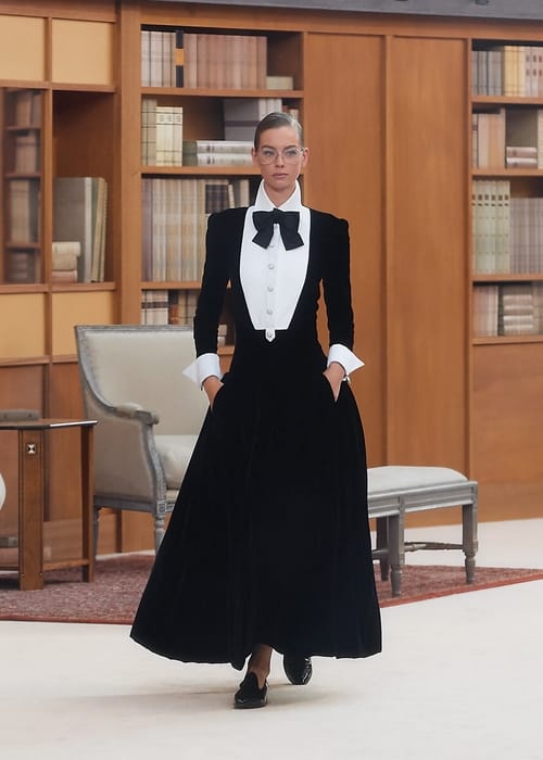 ماذا حصل في عرض Chanel في باريس؟