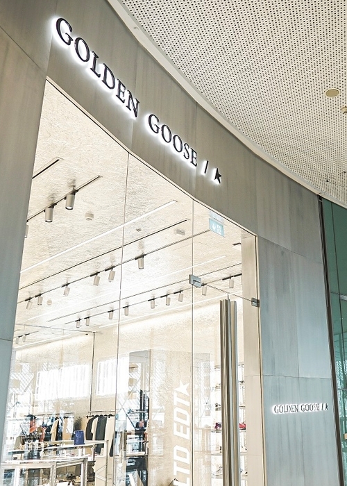 بشرى سارّة لمحبّات Golden Goose في دبي