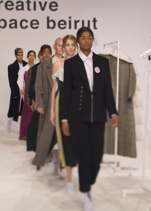 بالفيديو – هذا ما أخبرنا به مصمّمو Fashion Forward Dubai وراء الكواليس!