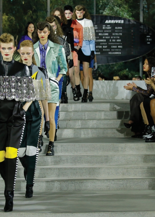 نيويورك تتحوّل إلى ملابس لمجموعة كروز 2020 من Louis Vuitton‎