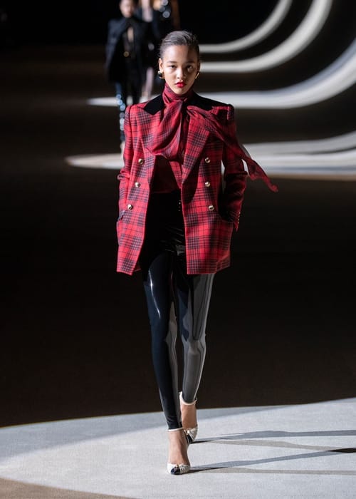 مجموعة Saint Laurent تعود بنا إلى التسعينات