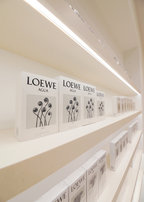 Loewe تفتتح متجرها المؤقت الأوّل في العالم في هذه المنطقة العربيّة
