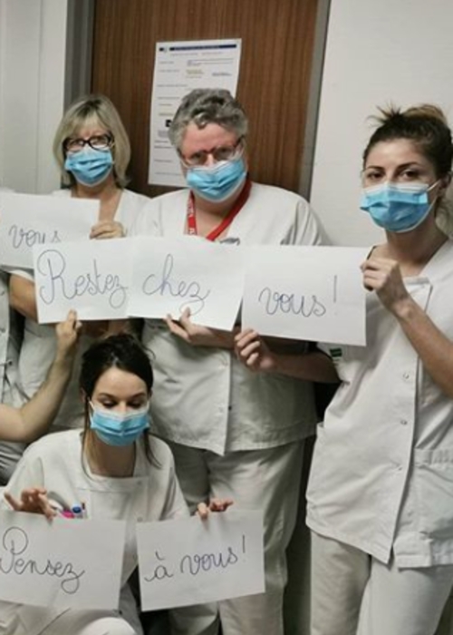 وقفة تضامن مع الطاقم الطبّي حول العالم