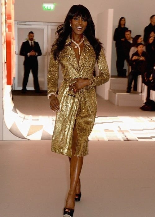 أفضل 15 حقيقة وإطلالة خاصّة بـNaomi Campbell في عيد ميلادها