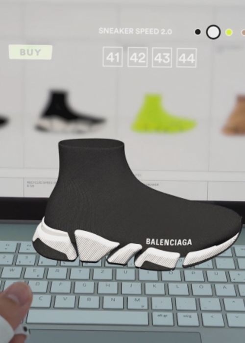 Balenciaga تطلق جيلاً جديداً من حذائها الأيقونيّ… وهو مستدام!