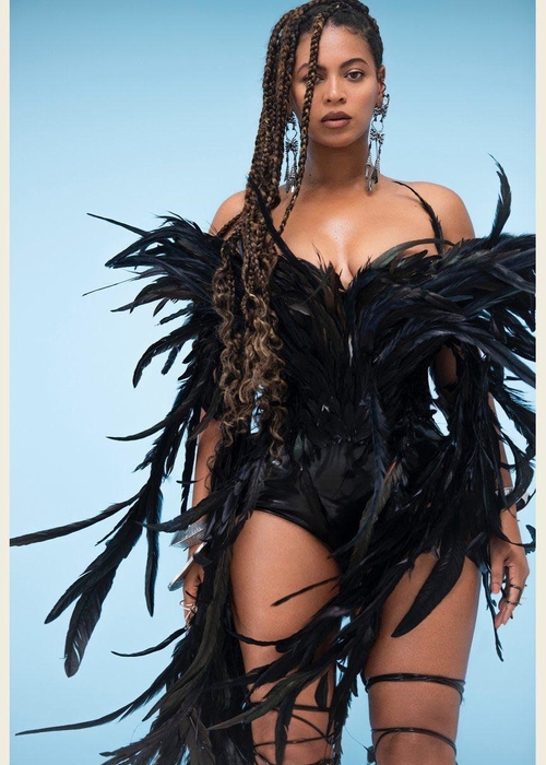 إطلالة Beyoncé المطرّزة من Ashi Studio استغرقت 70 ساعة عمل!
