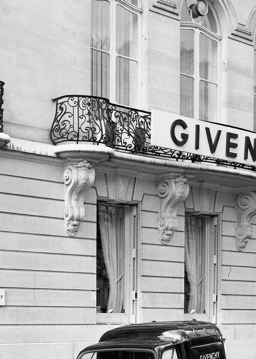 Givenchy Beauty  تطرح متجرها الإلكتروني في الإمارات مع خدمة توصيل