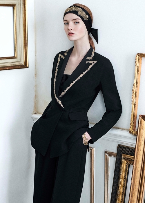 مجموعة Max Mara Resort 2021 بين العقل والرومانسية