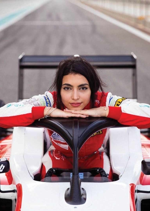 اكتشفي أسرار Amna Al Qubaisi الجماليّة
