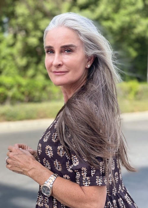 Caroline Labouchere تكشف لنا عن أسرار شعرها
