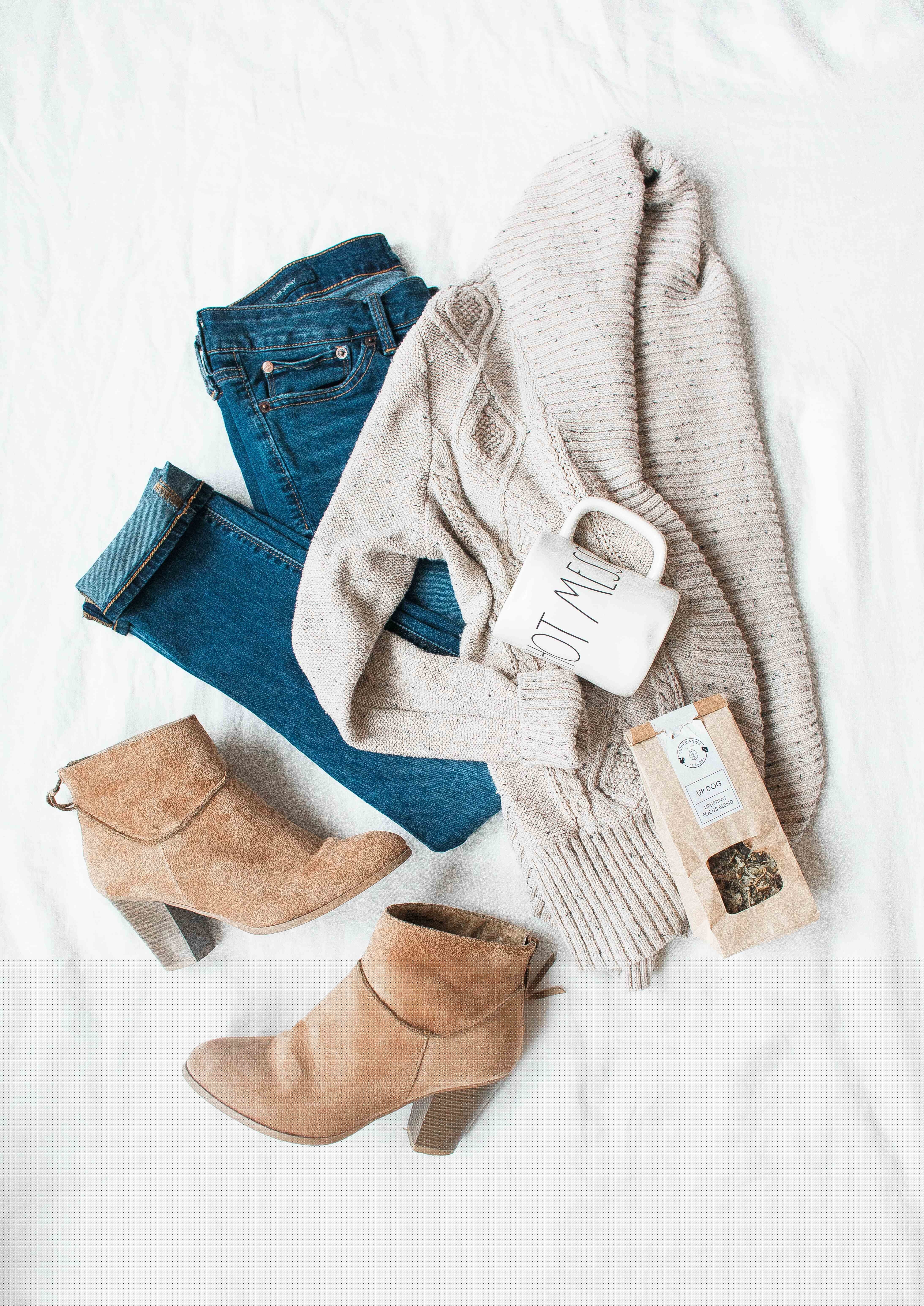 الوان تناسب اللون البيج في الملابس